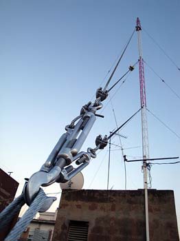 58 - BUENA SUJECCION DE LA CARA NORTE CON CABLES DE 6 M.M.