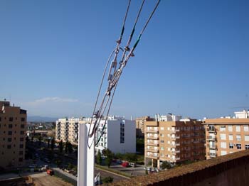 59 - DETALLE DE LA VAGA DE SEGURIDAD POR SI SE SUELTA ALGÚN VIENTO
